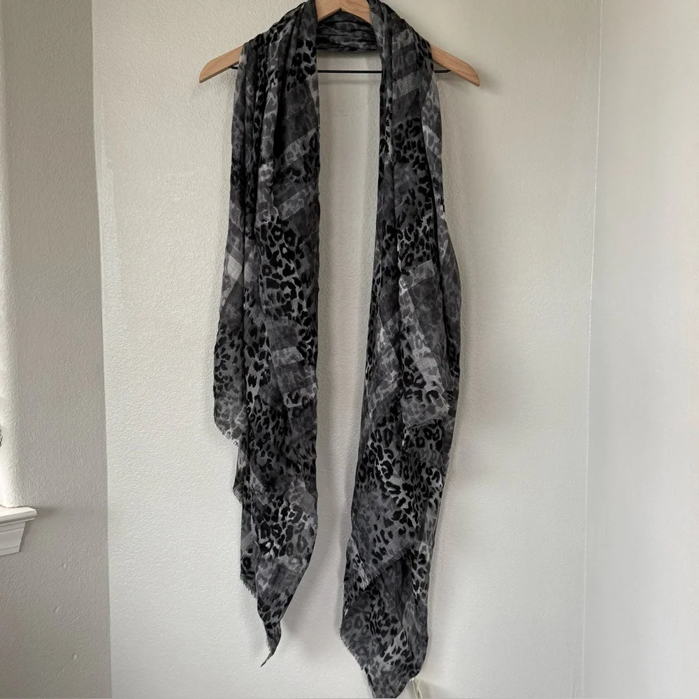 DOLMA NWT Wool Silk Blend Leopard Print Convertible Scarf Shawl • Gray Fringe